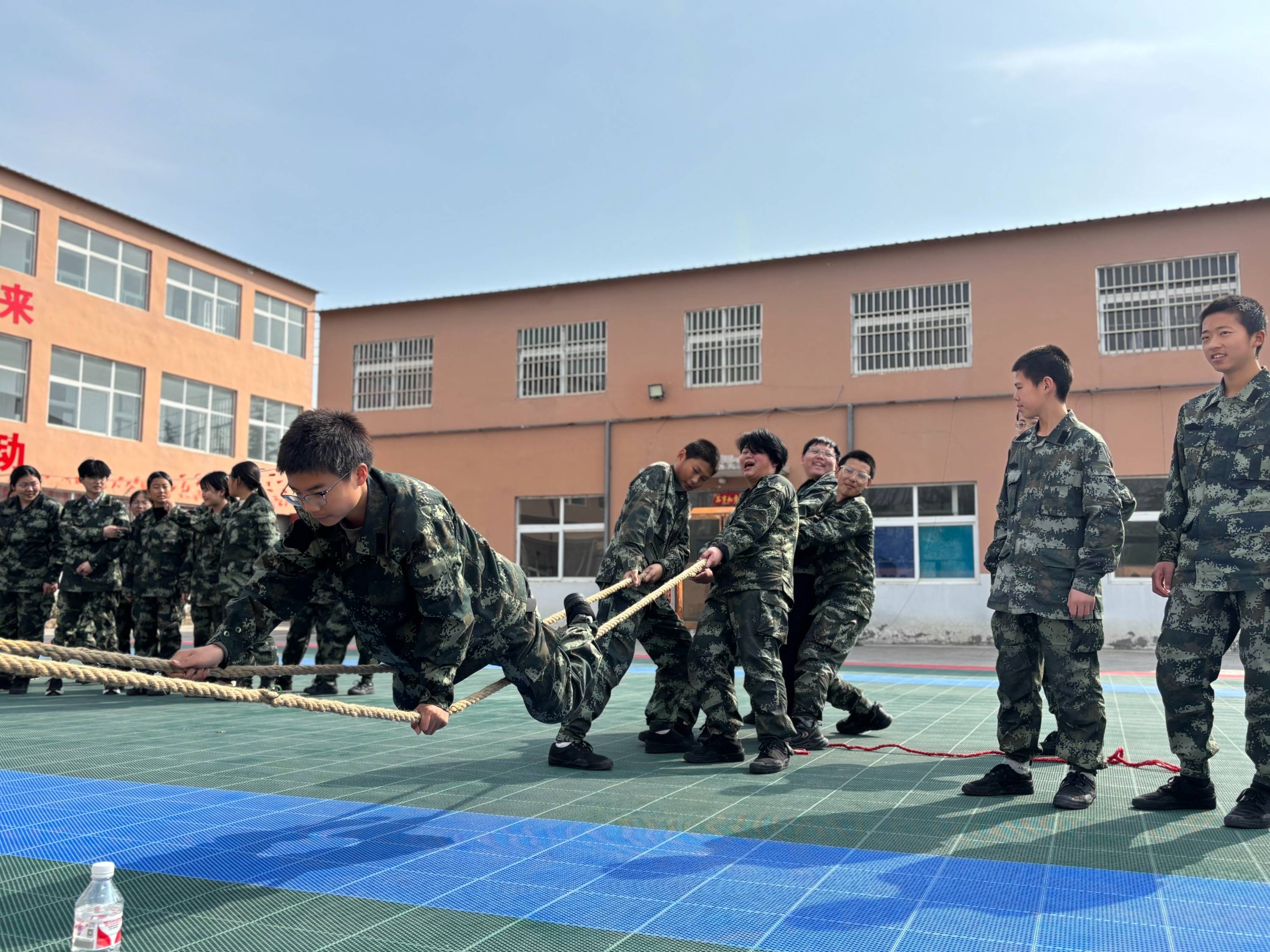 教练战术妙招，助队员攻防兼备